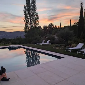 Au Calme Vue Sur Garlaban Appartement